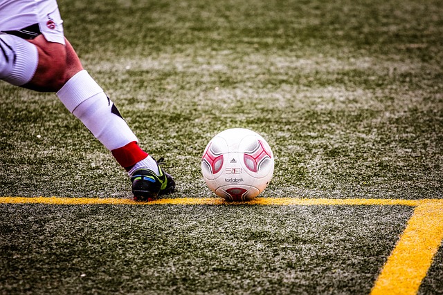 [流言板]LGD.NBW对阵WB的第一局比赛中，比赛出现暂停情况，稍事等待4亮5回复.